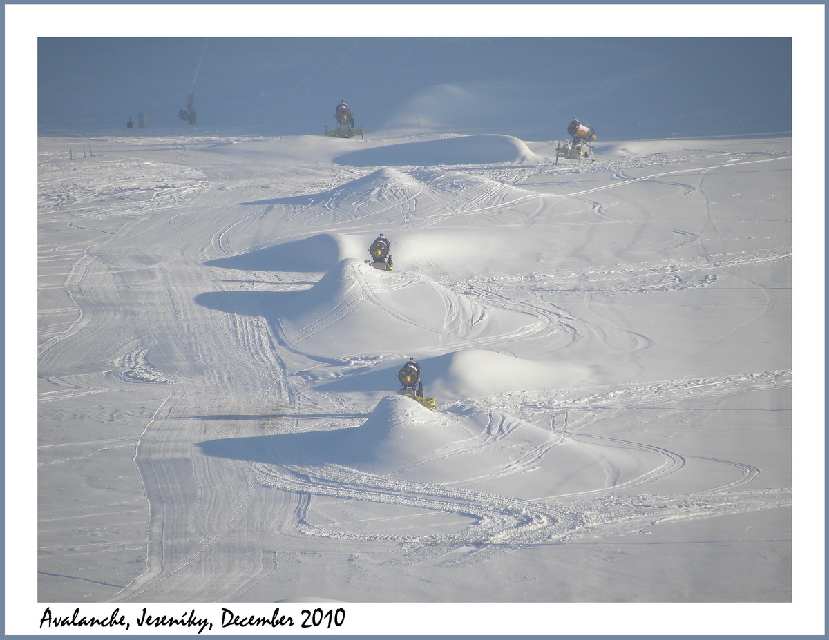 DSCN6883 Avalanche sjezdovka December 2010