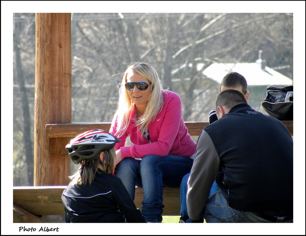 DSCN9465 jaro 2011 lide v nedeli_resize